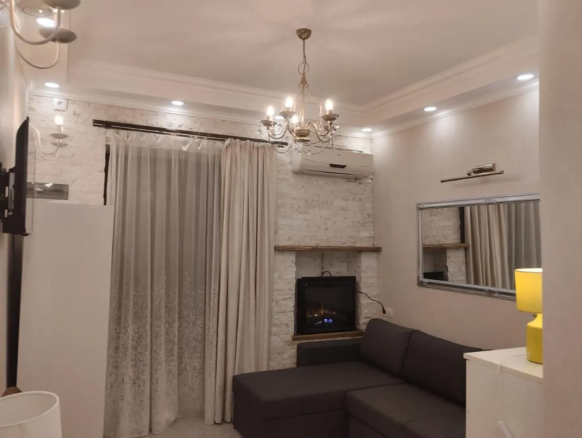 Room In Sololaki Tbilisi Apartment